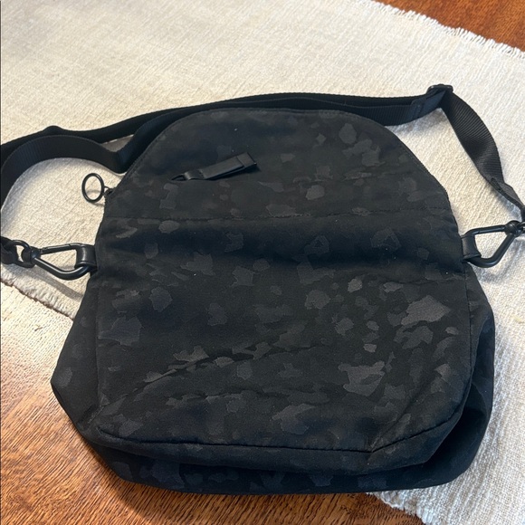 lululemon camo festival bag All Night 5L Lululemon All Night Festival Bag